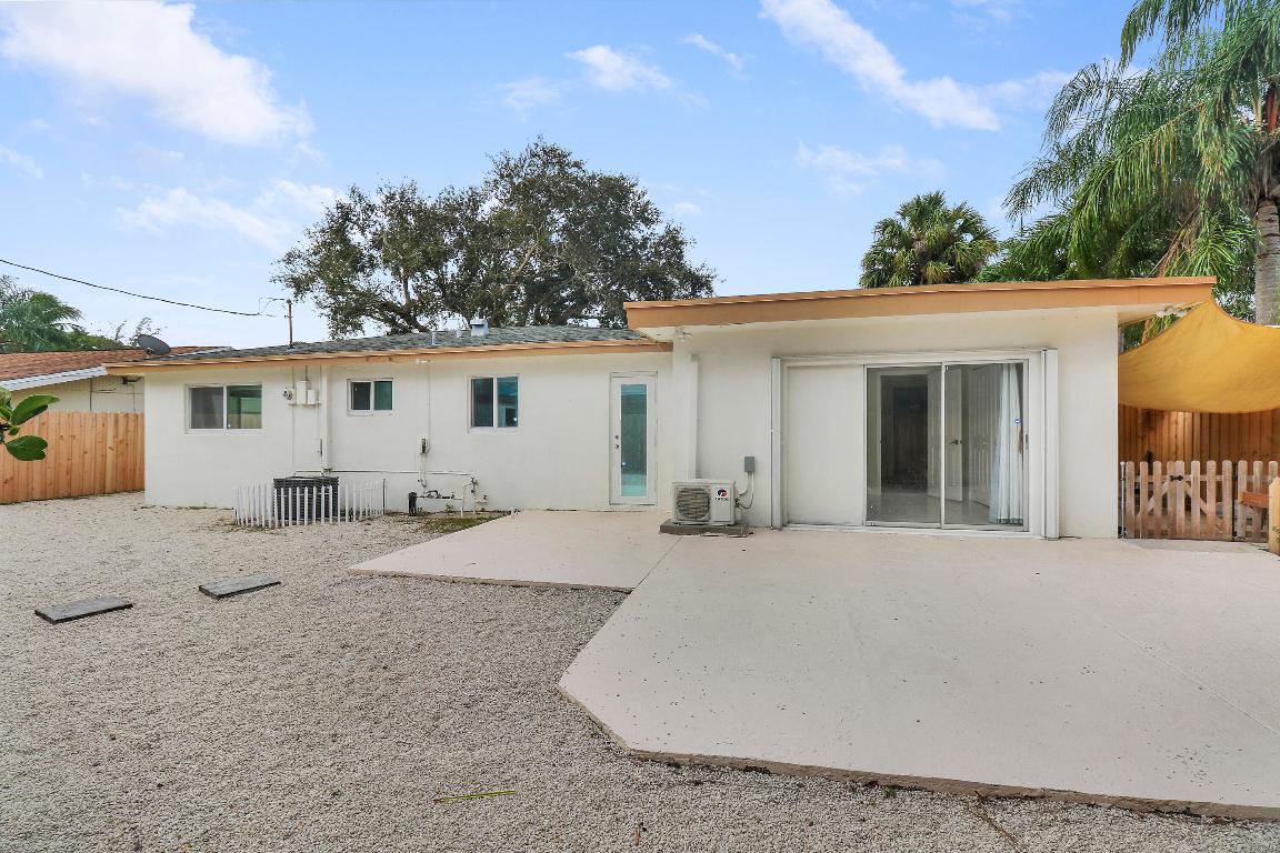 2628 NE 25th Terrace