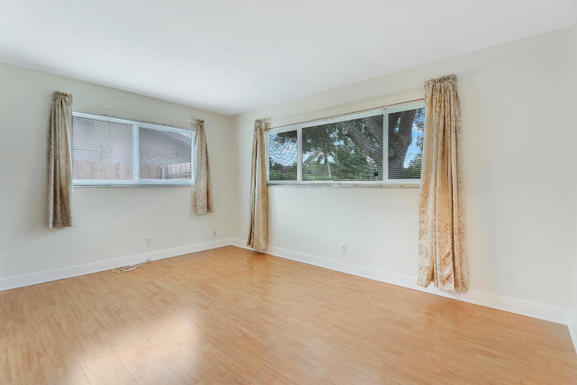 2628 NE 25th Terrace