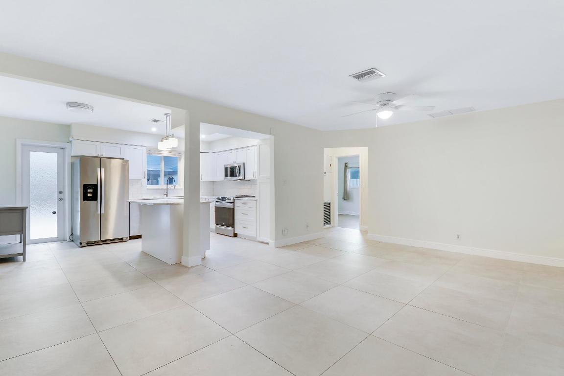 2628 NE 25th Terrace