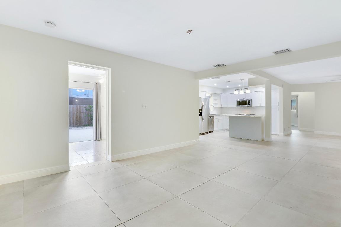 2628 NE 25th Terrace