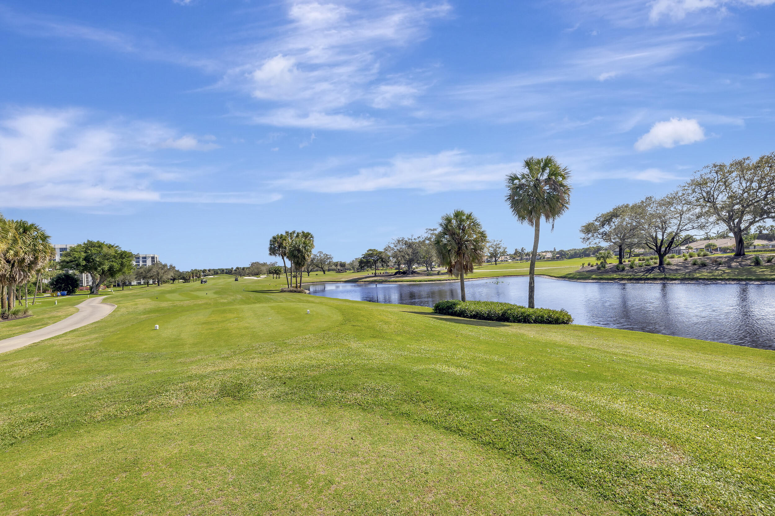 6895 Willow Wood Drive Unit: 1044