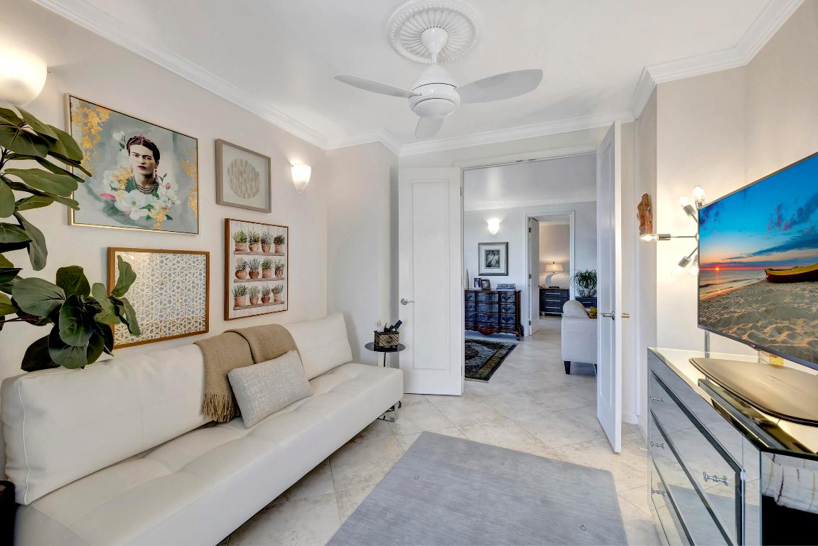 6895 Willow Wood Drive Unit: 1044