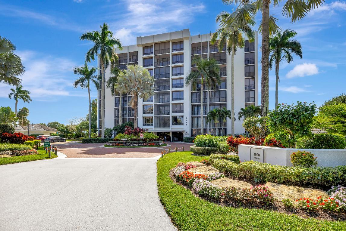 6895 Willow Wood Drive Unit: 1044