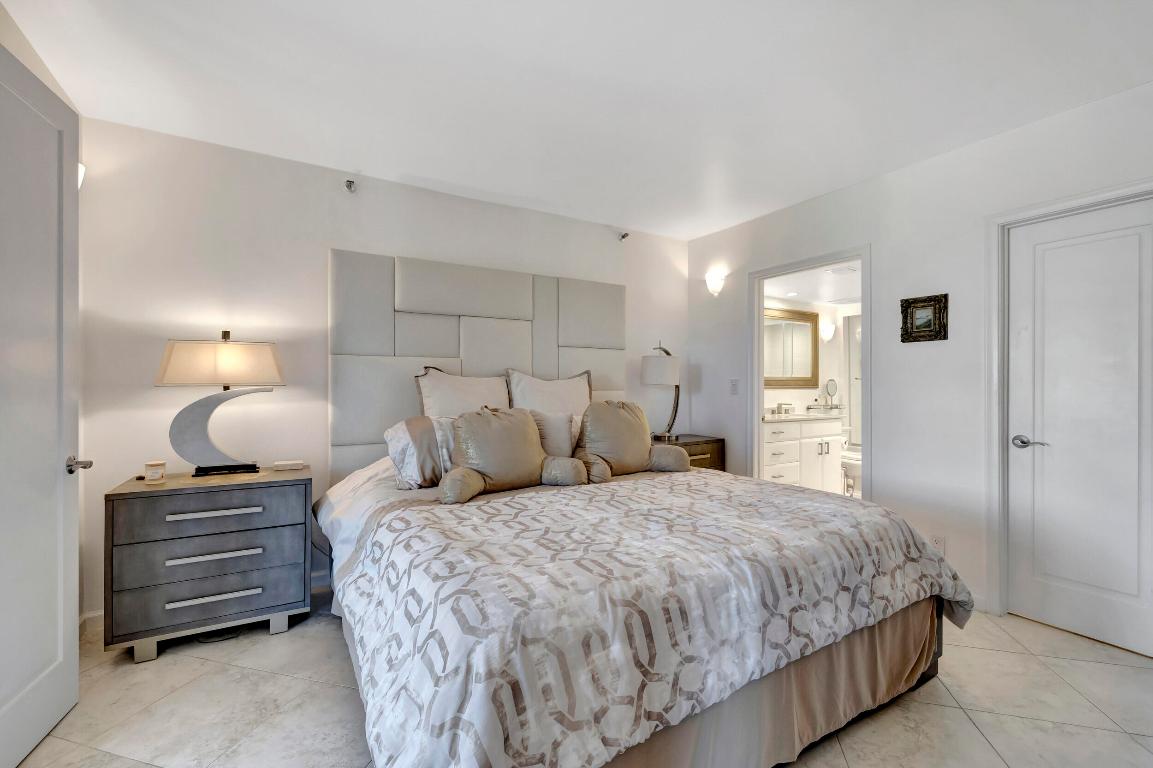 6895 Willow Wood Drive Unit: 1044