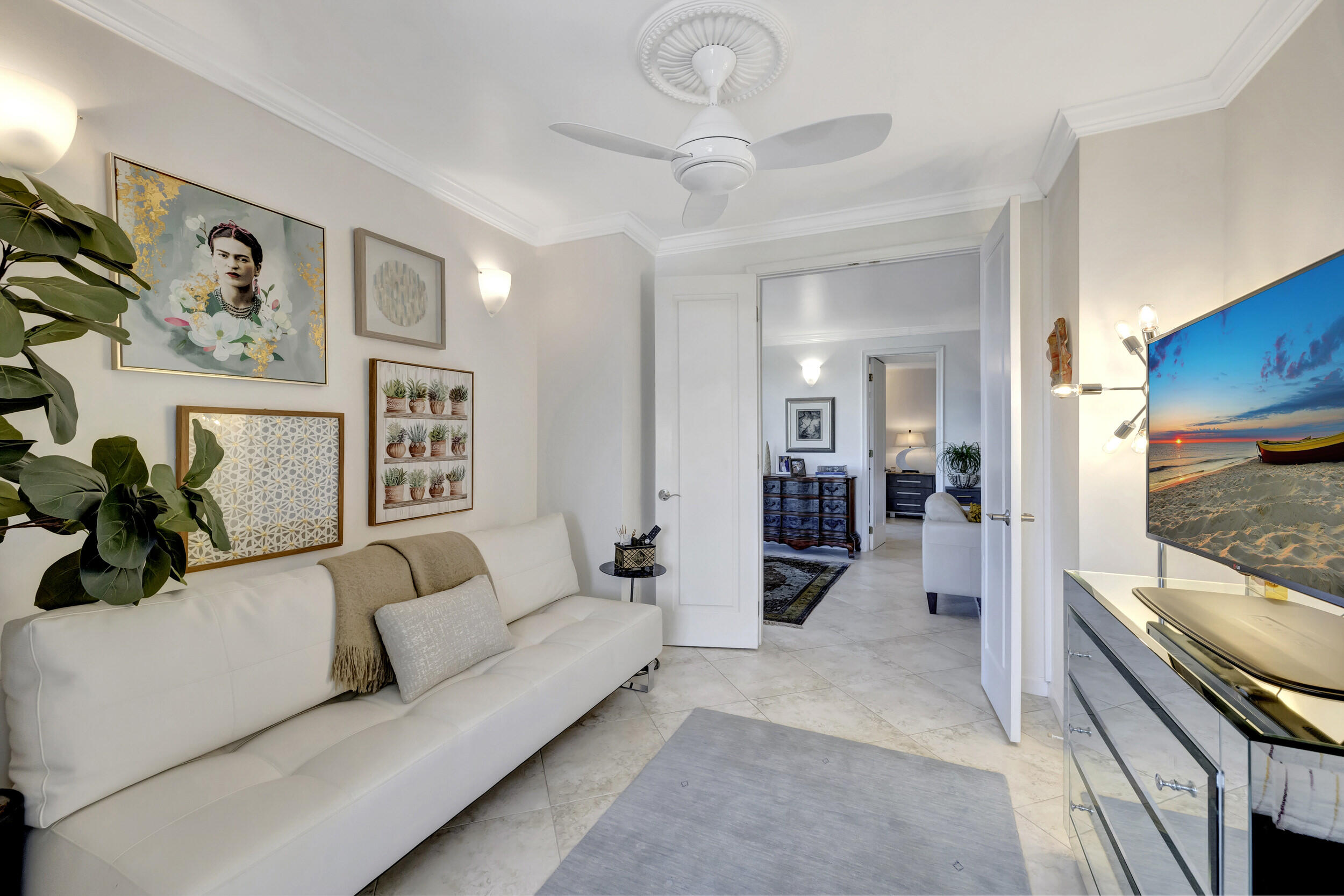 6895 Willow Wood Drive Unit: 1044