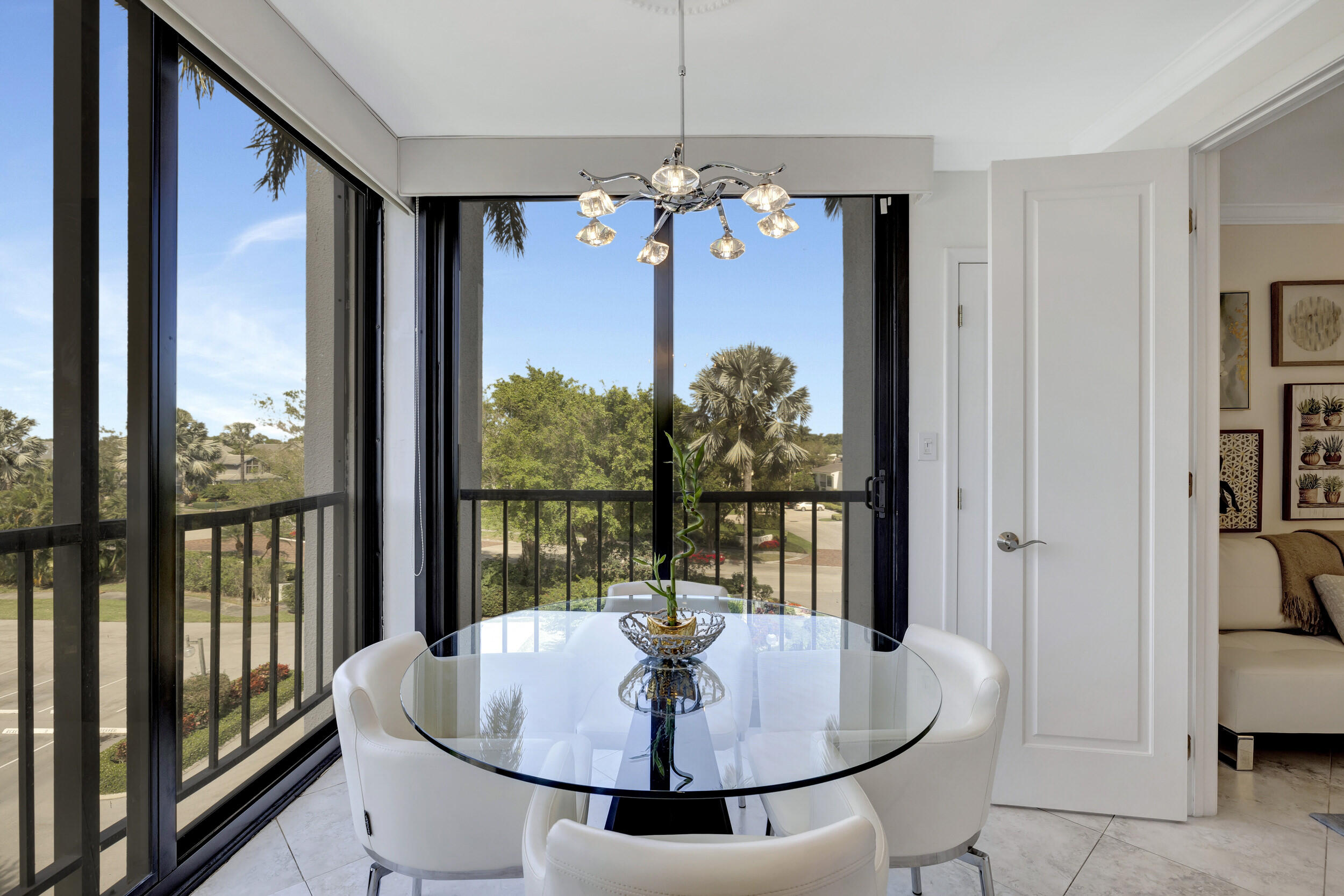 6895 Willow Wood Drive Unit: 1044