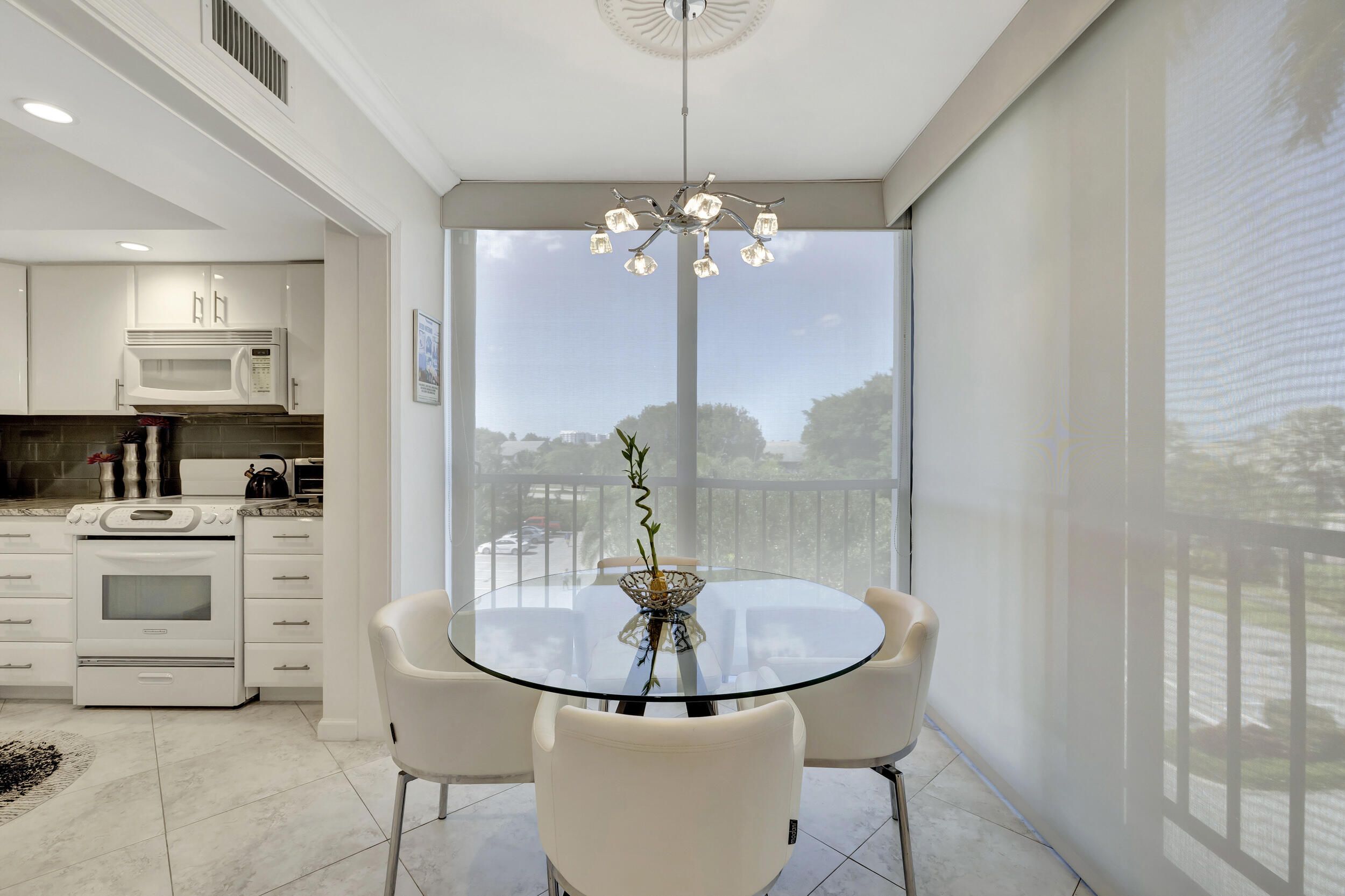 6895 Willow Wood Drive Unit: 1044