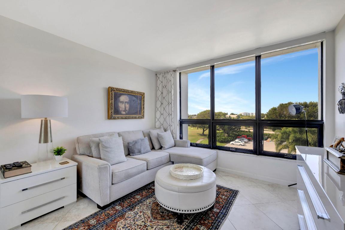 6895 Willow Wood Drive Unit: 1044