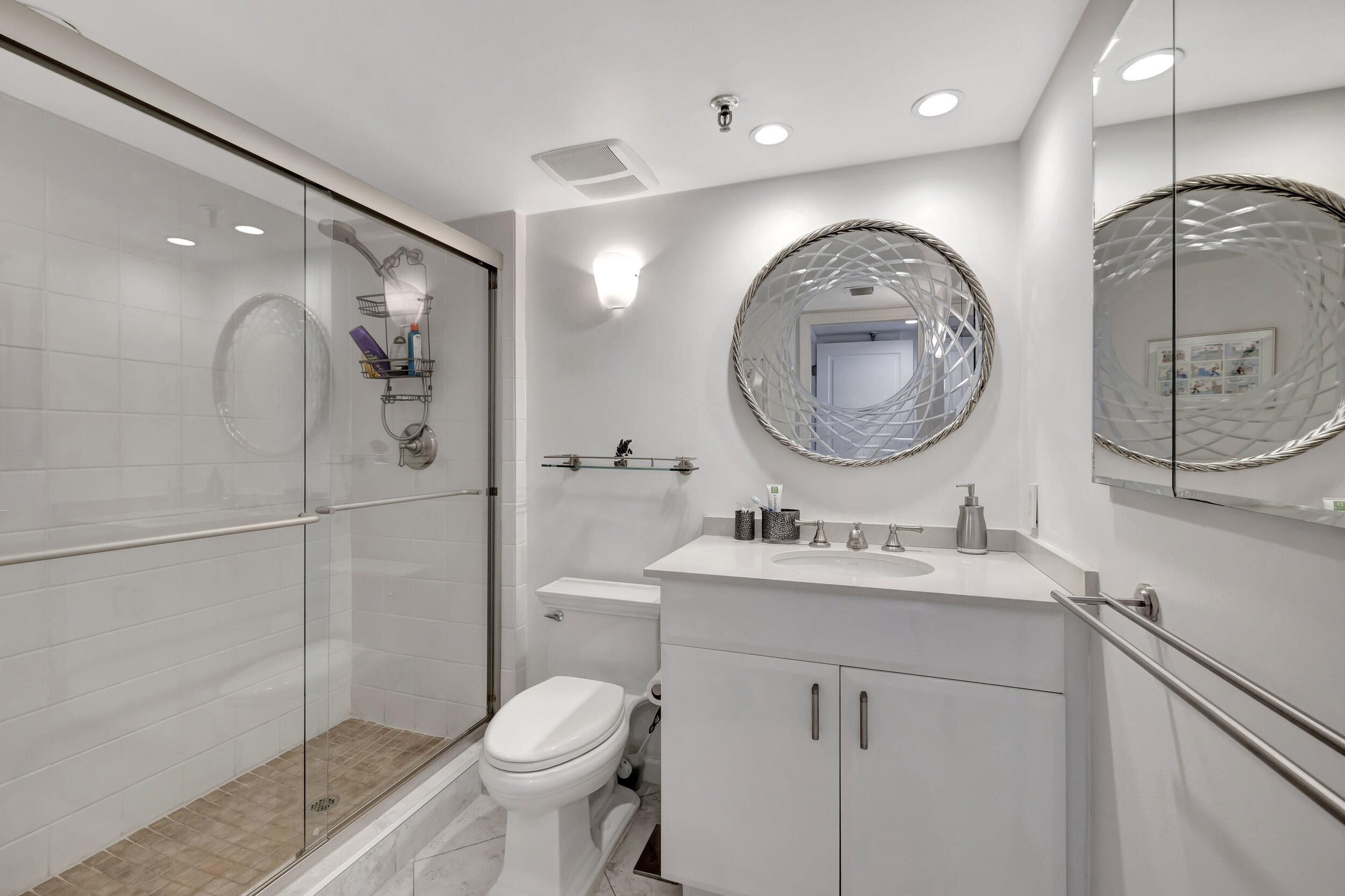 6895 Willow Wood Drive Unit: 1044