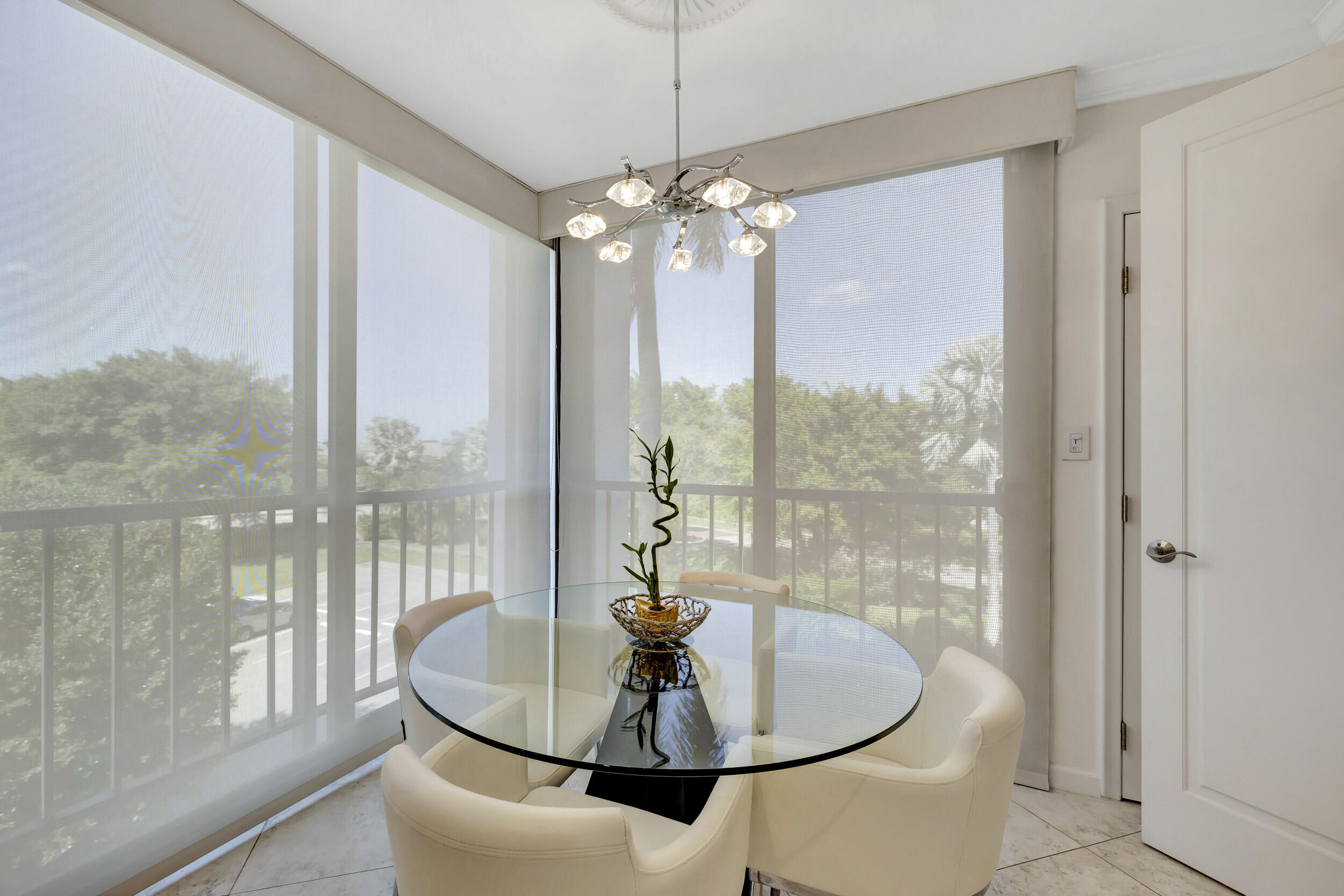 6895 Willow Wood Drive Unit: 1044