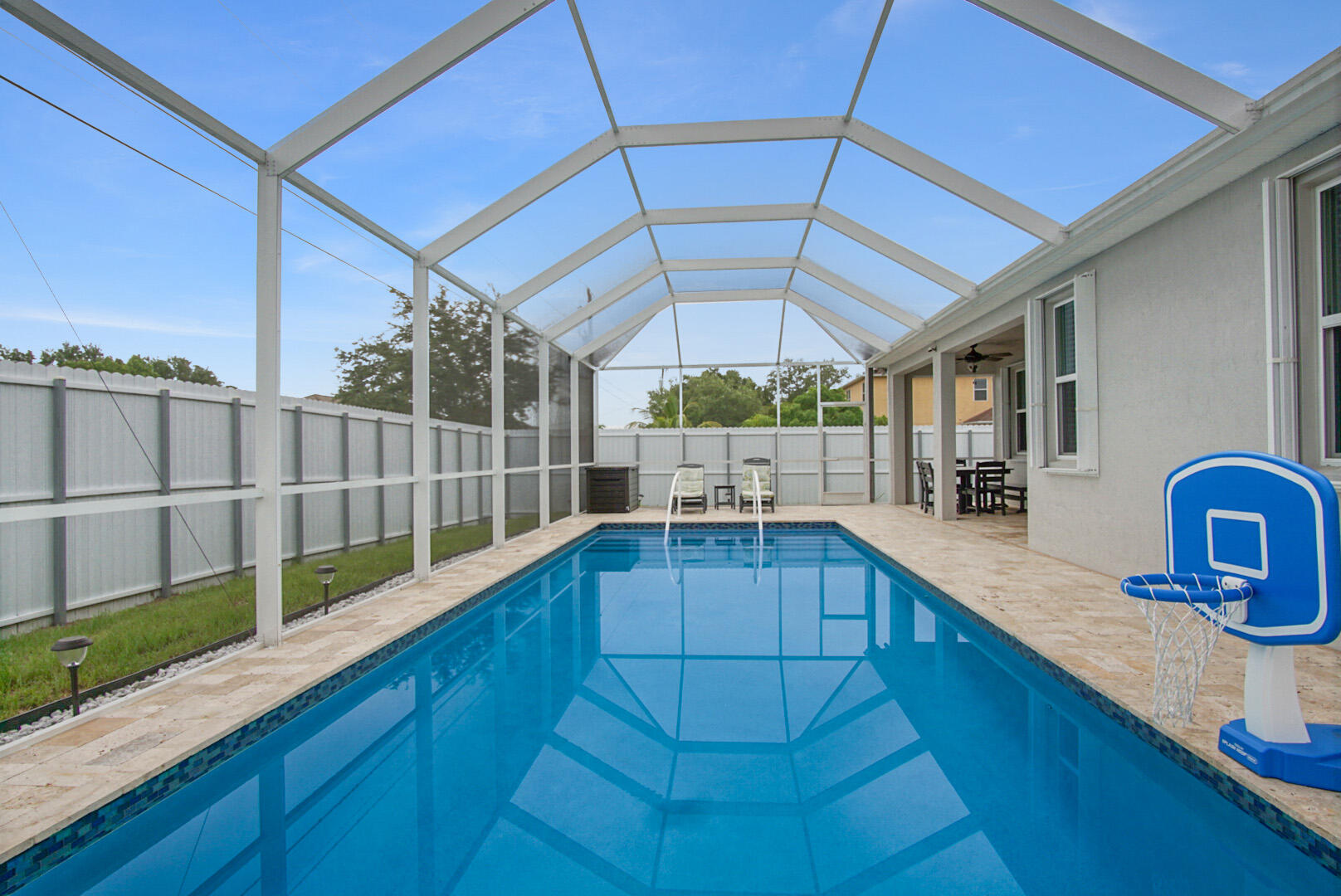 1033 SW Mccracken Avenue