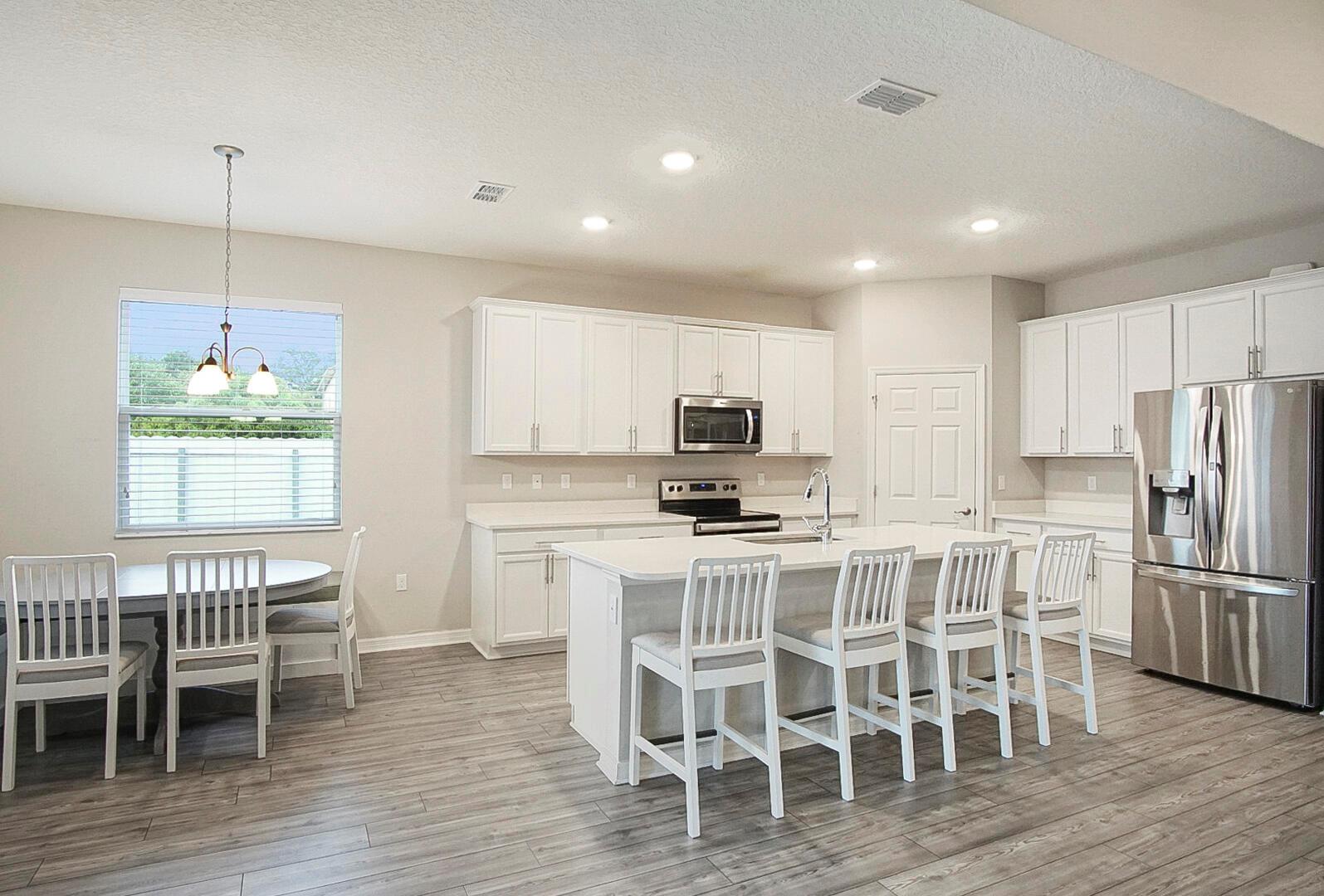 1033 SW Mccracken Avenue