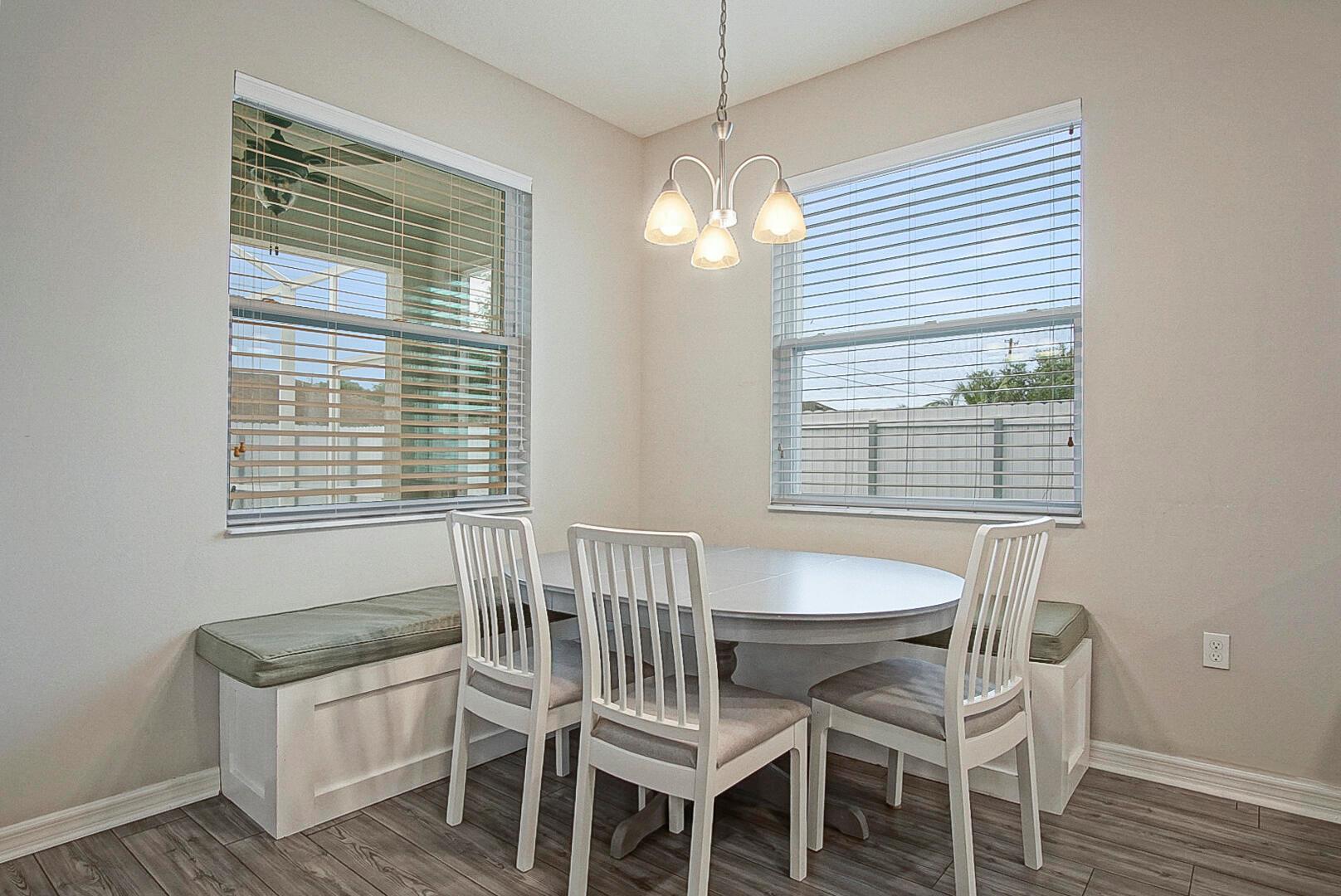 1033 SW Mccracken Avenue