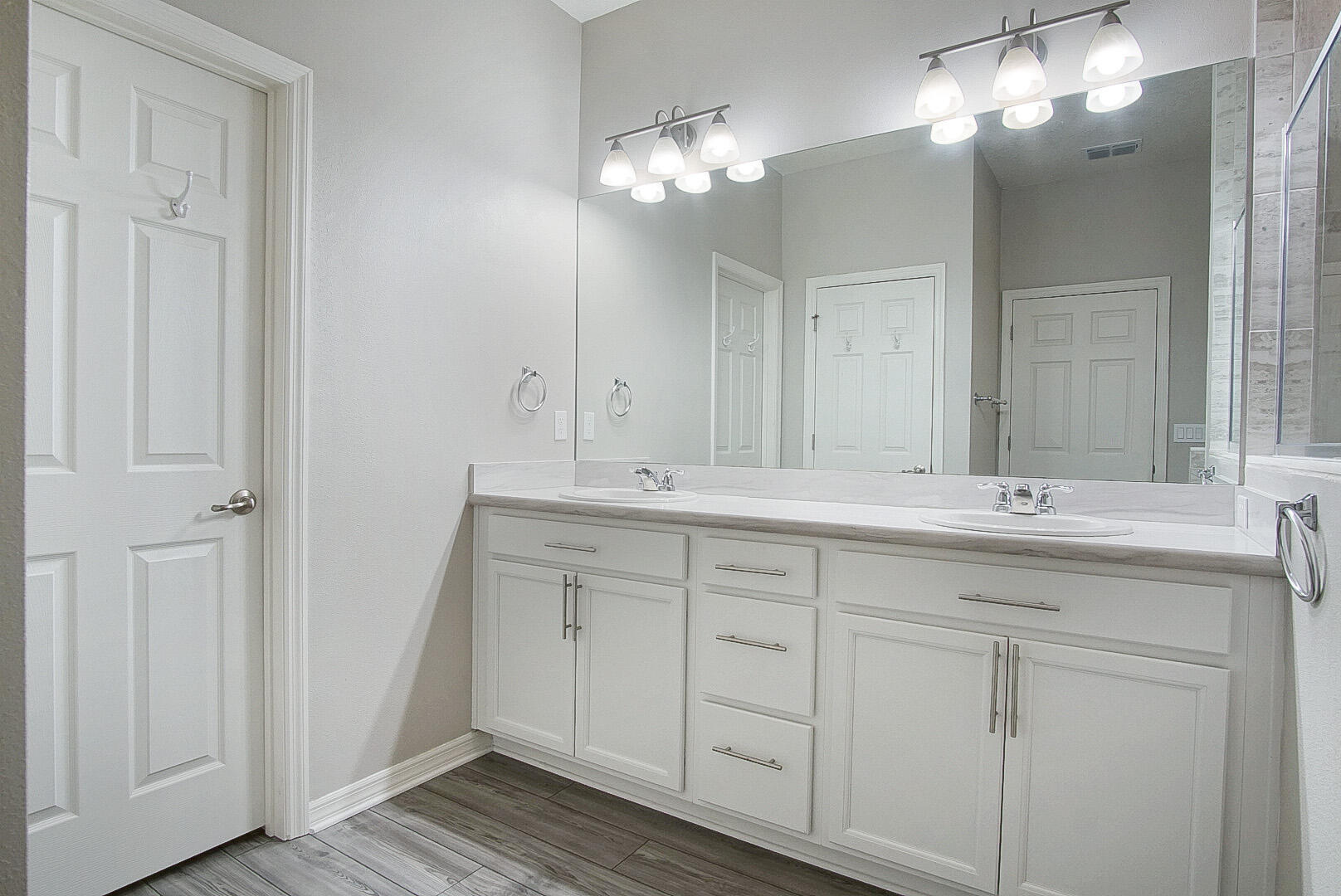 1033 SW Mccracken Avenue