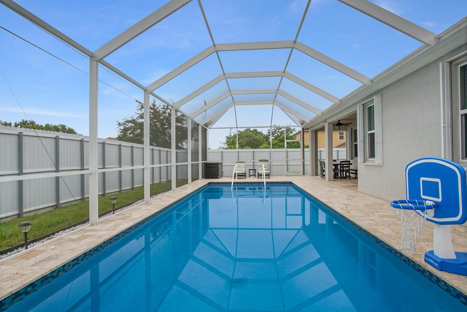 1033 SW Mccracken Avenue