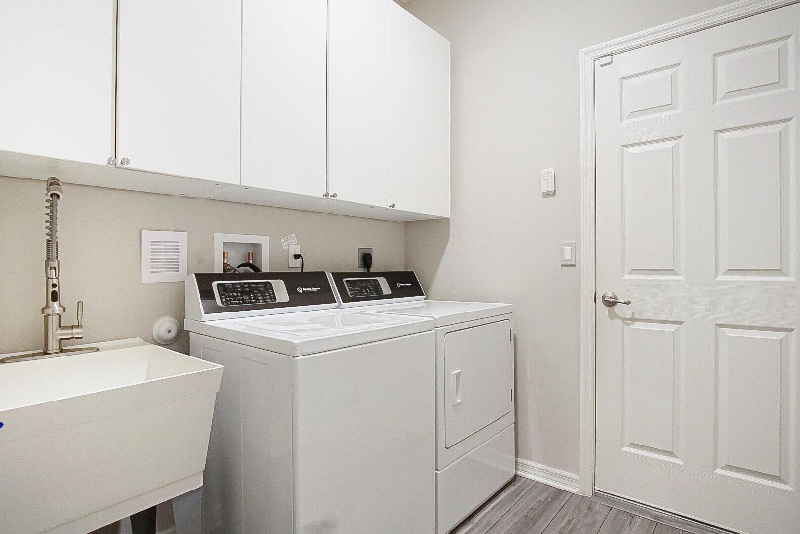 1033 SW Mccracken Avenue