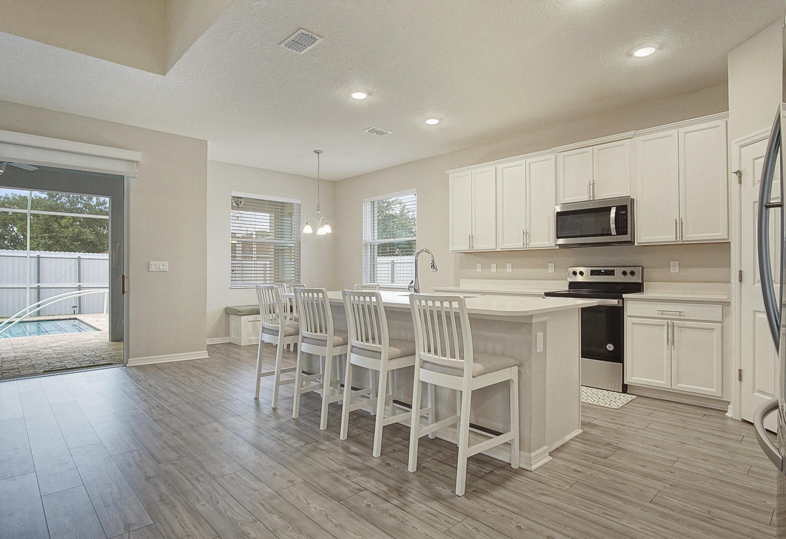 1033 SW Mccracken Avenue