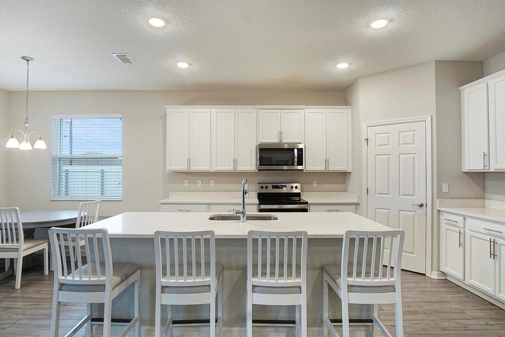 1033 SW Mccracken Avenue