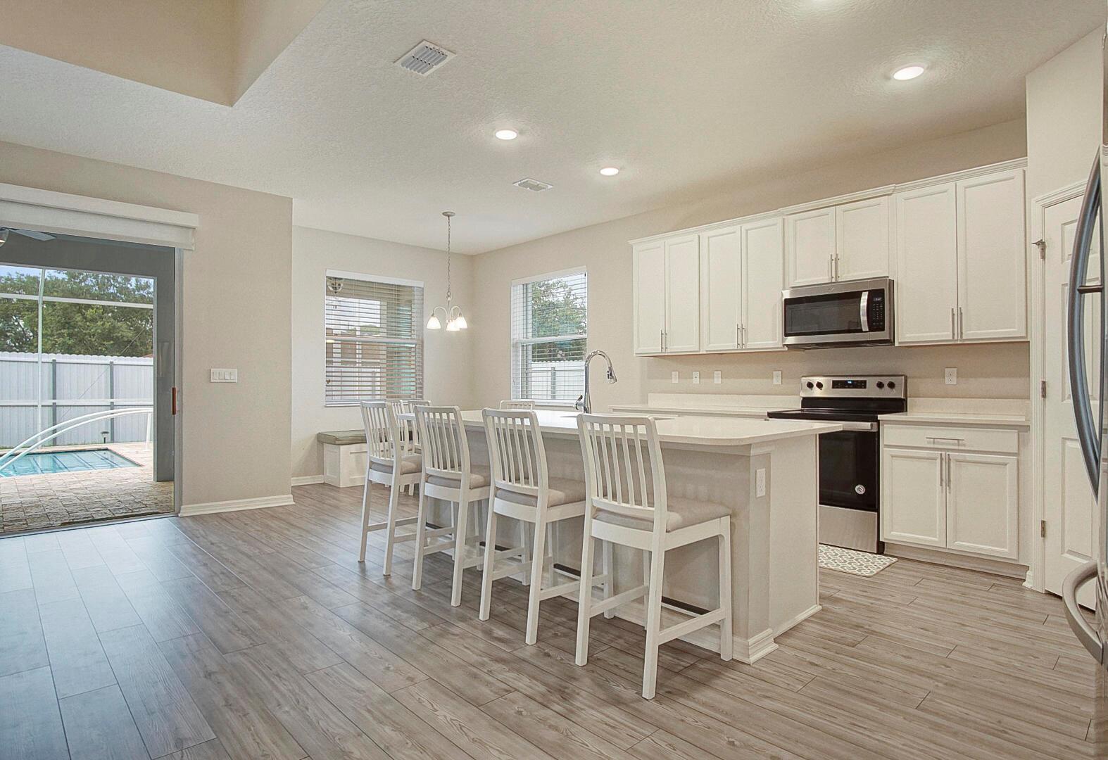 1033 SW Mccracken Avenue