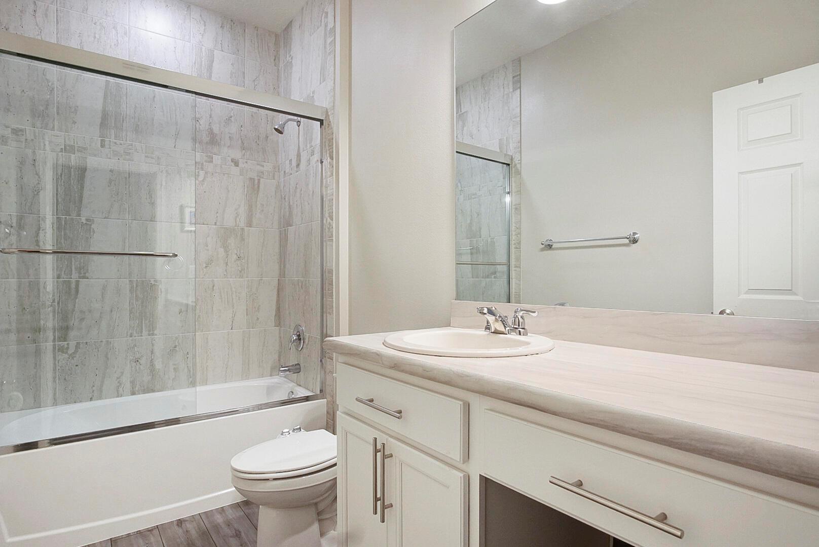 1033 SW Mccracken Avenue