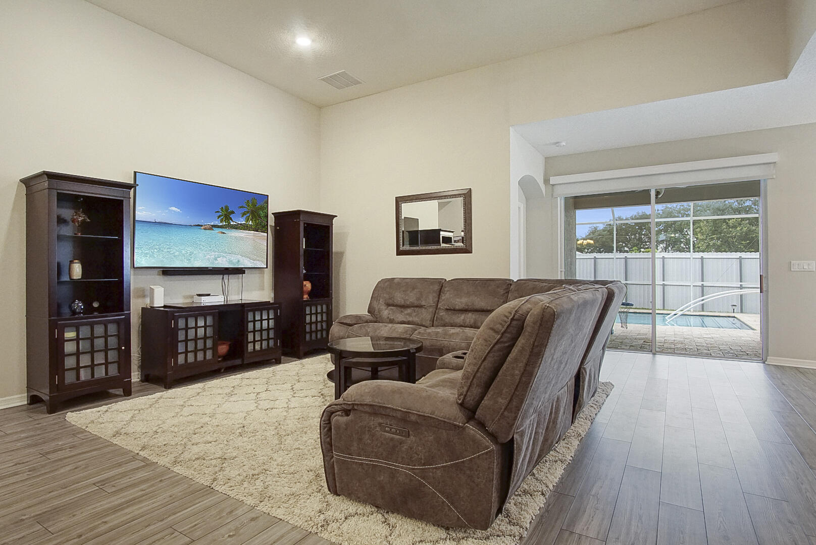 1033 SW Mccracken Avenue