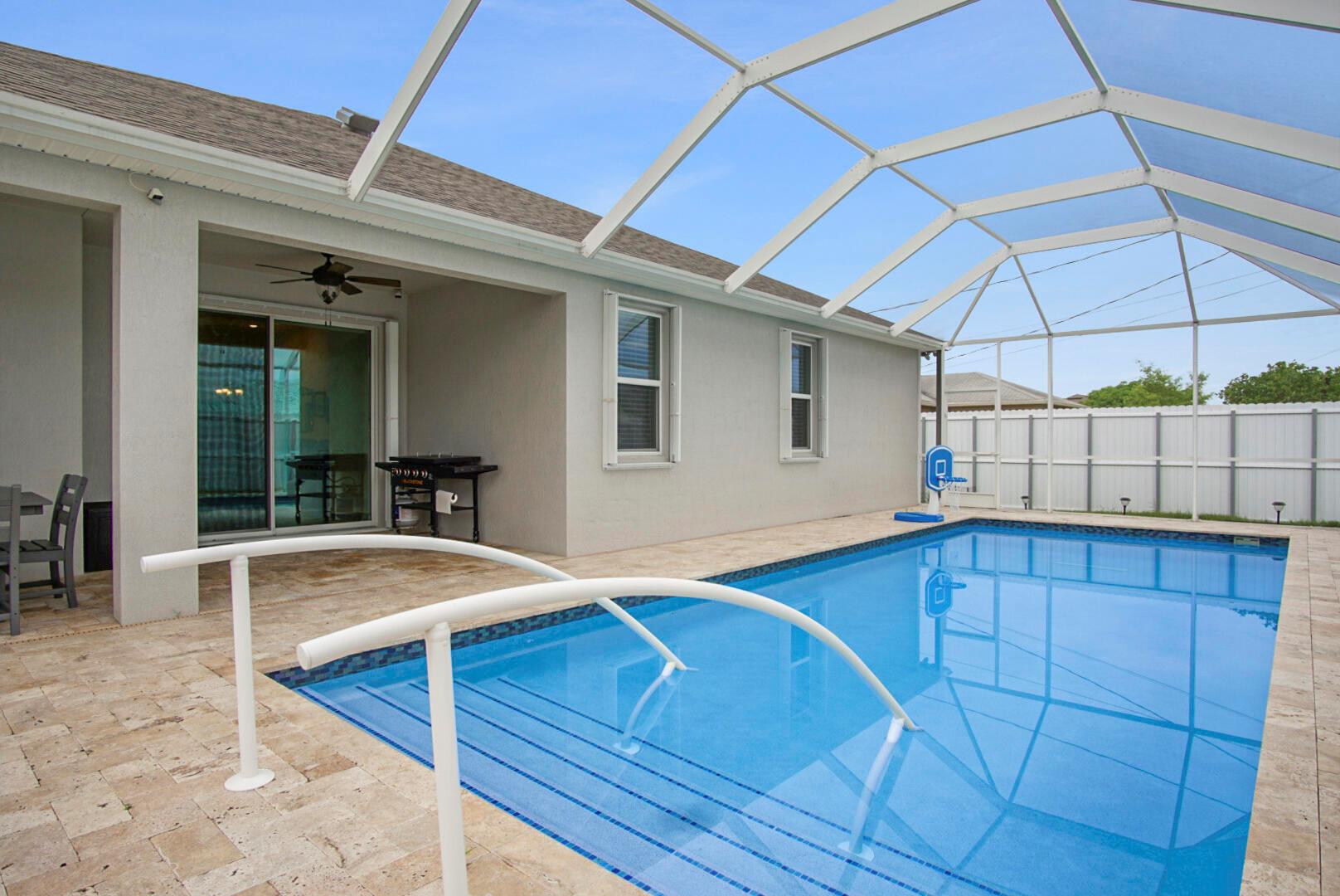 1033 SW Mccracken Avenue