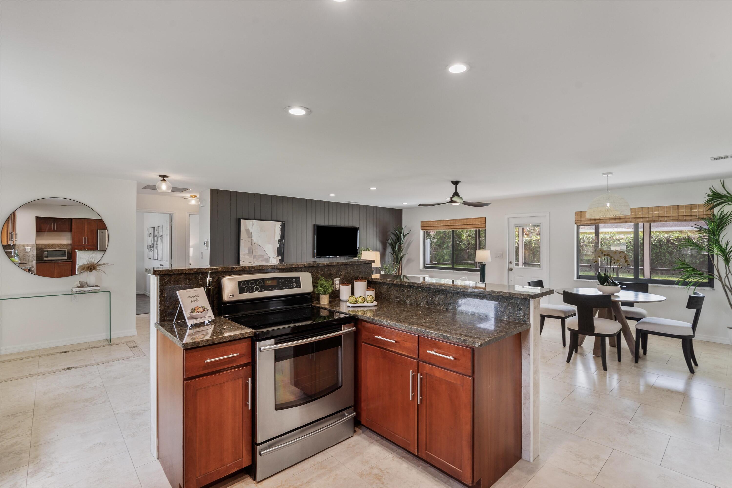 6 W Windsor Road W