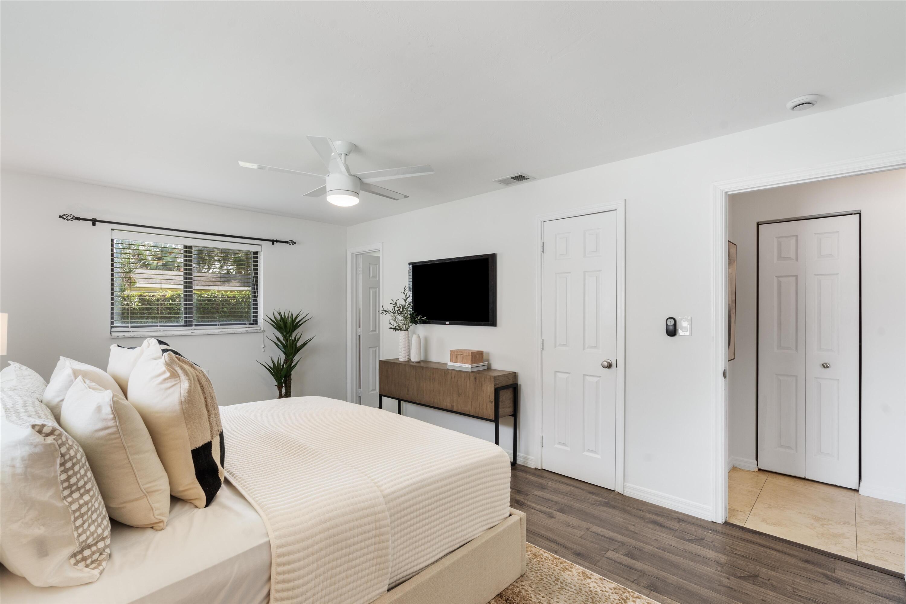 6 W Windsor Road W