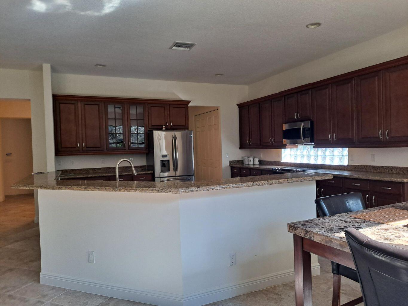 9464 Isles Cay Drive