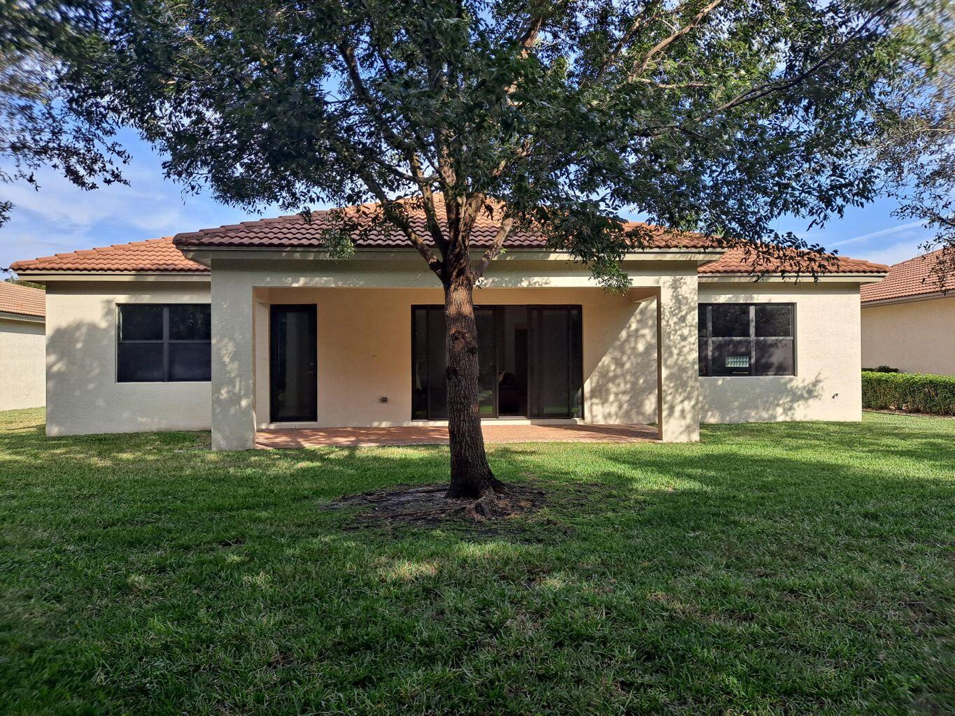 9464 Isles Cay Drive