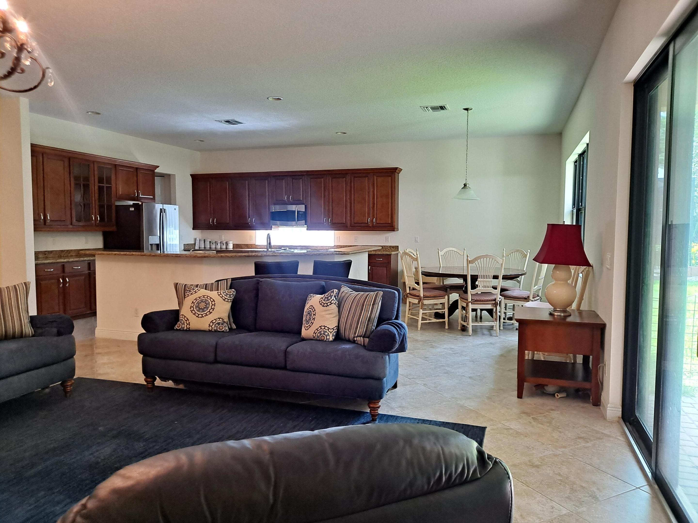 9464 Isles Cay Drive