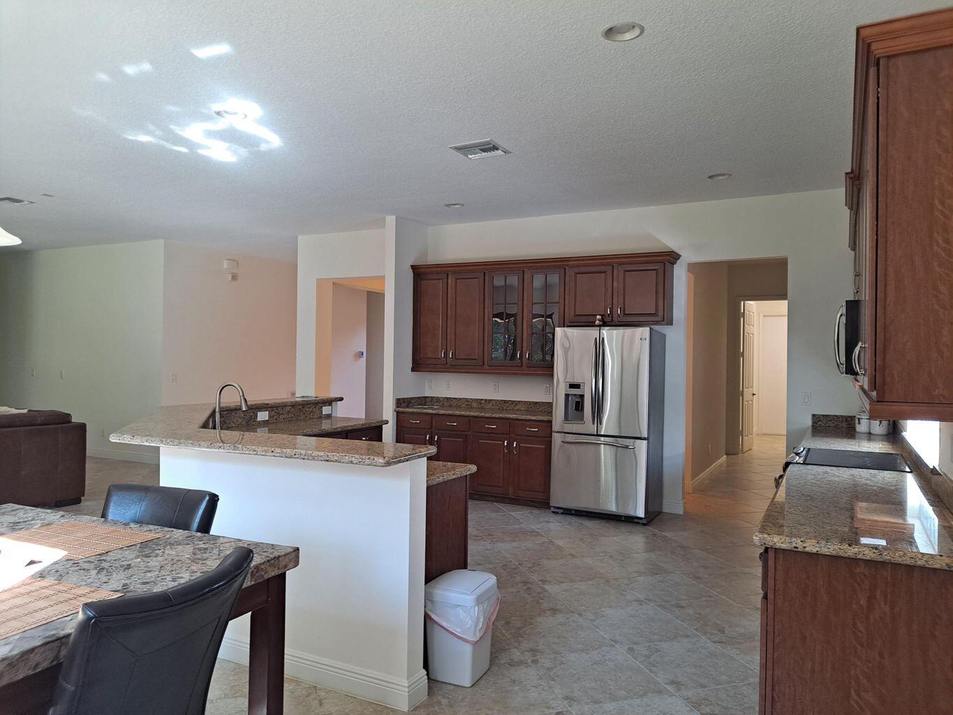 9464 Isles Cay Drive