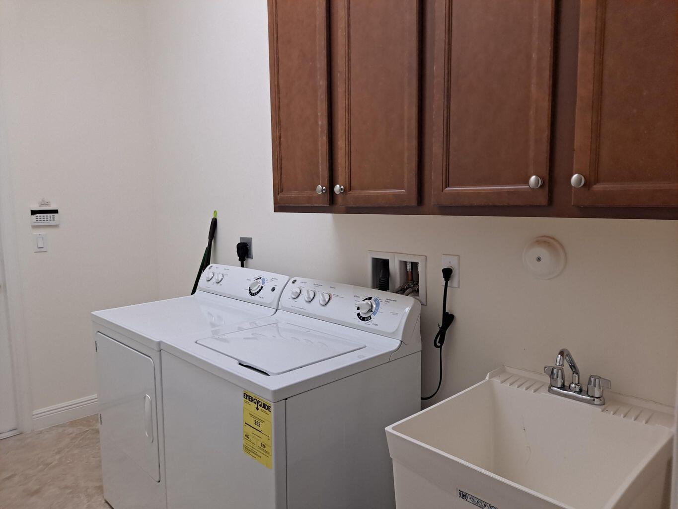 9464 Isles Cay Drive