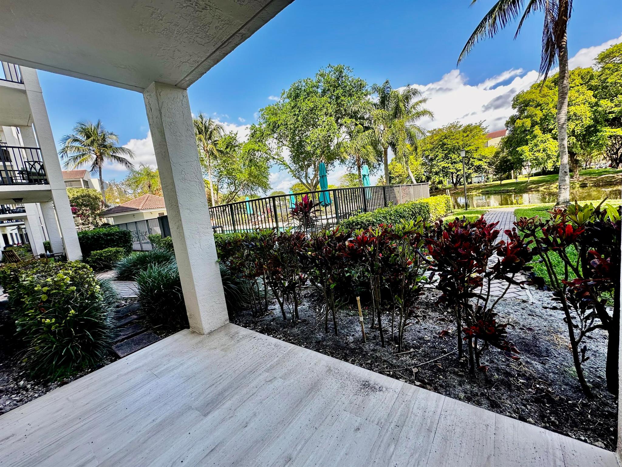 2105 Lavers Circle 106