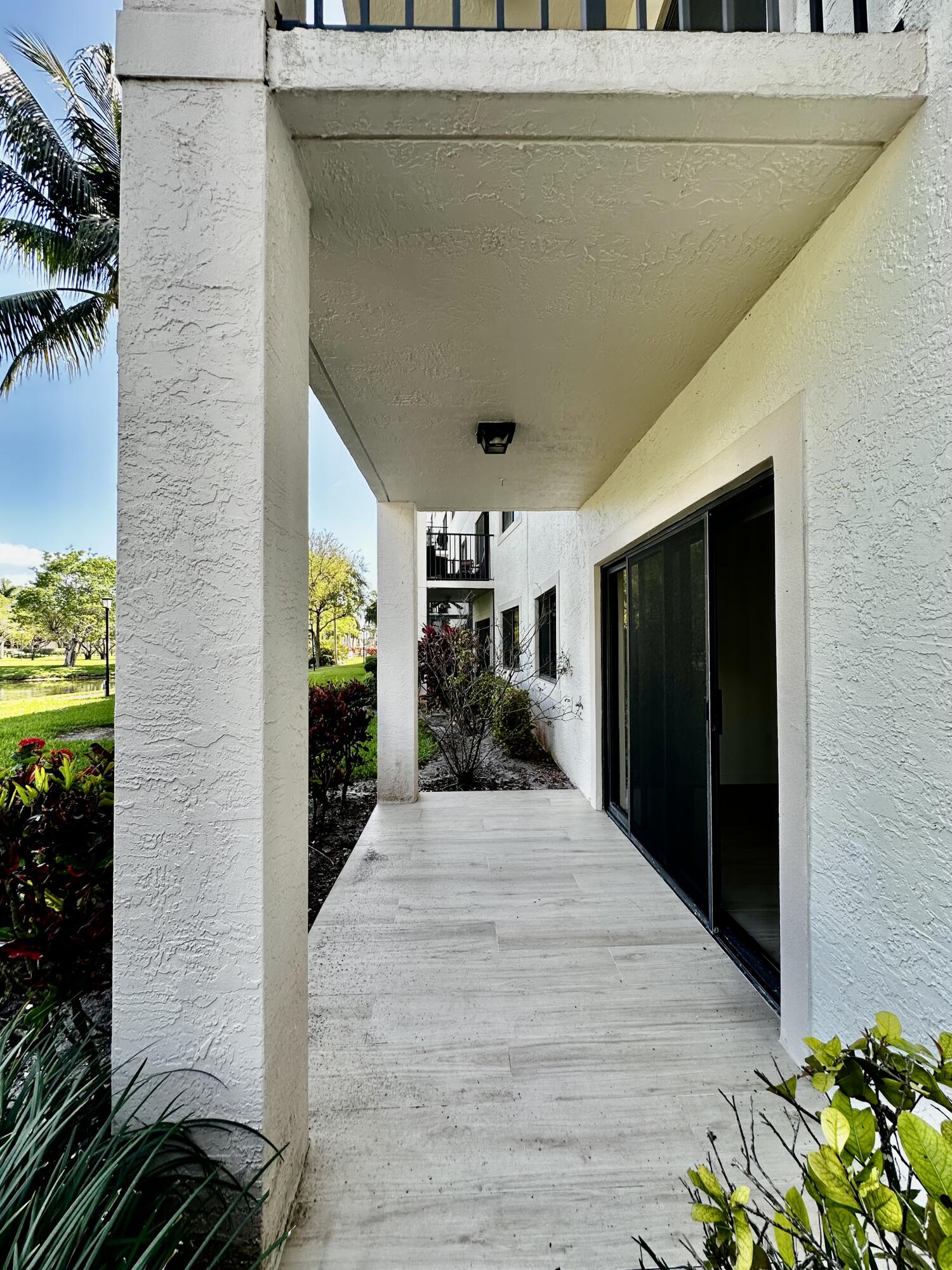 2105 Lavers Circle 106