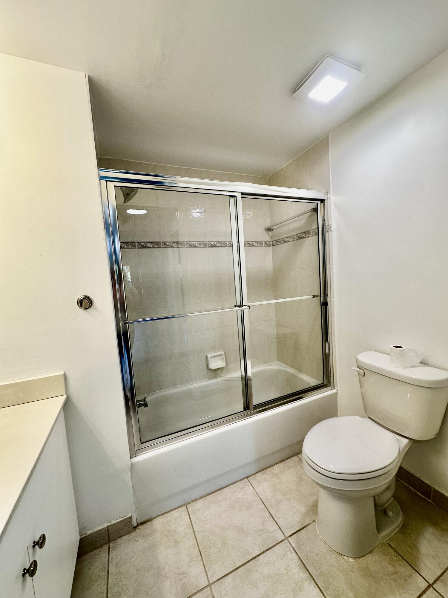 2105 Lavers Circle 106