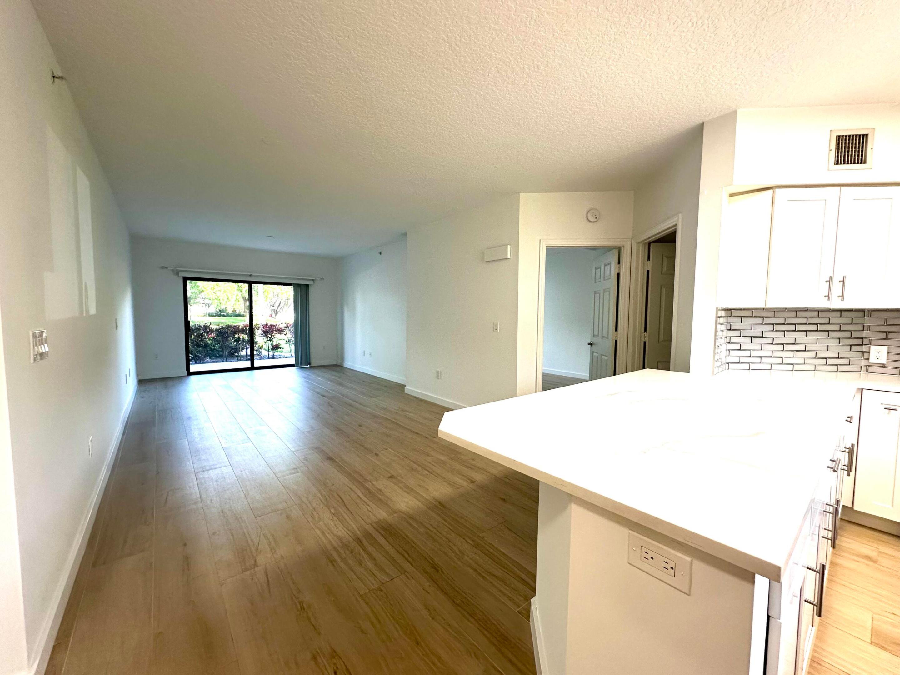 2105 Lavers Circle 106