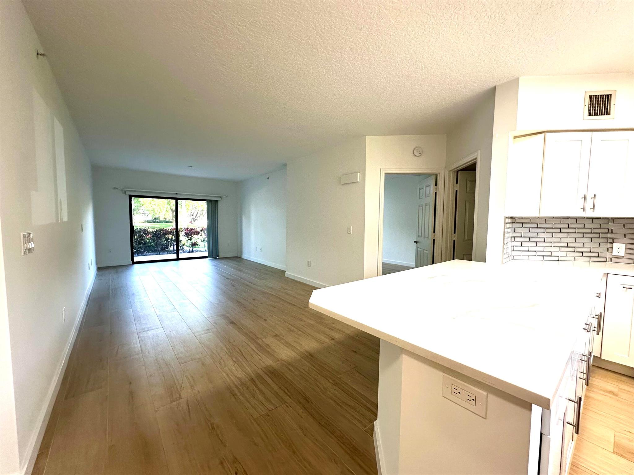 2105 Lavers Circle 106