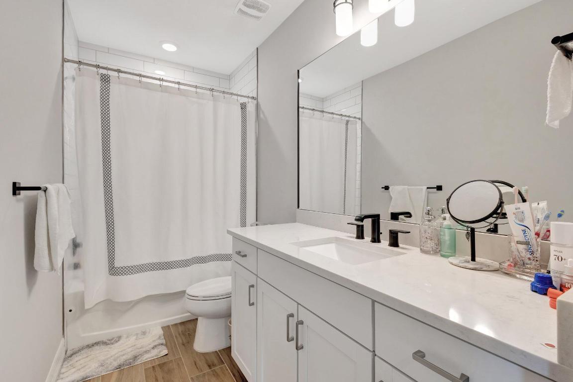 5322 Yellow Water Lily Court