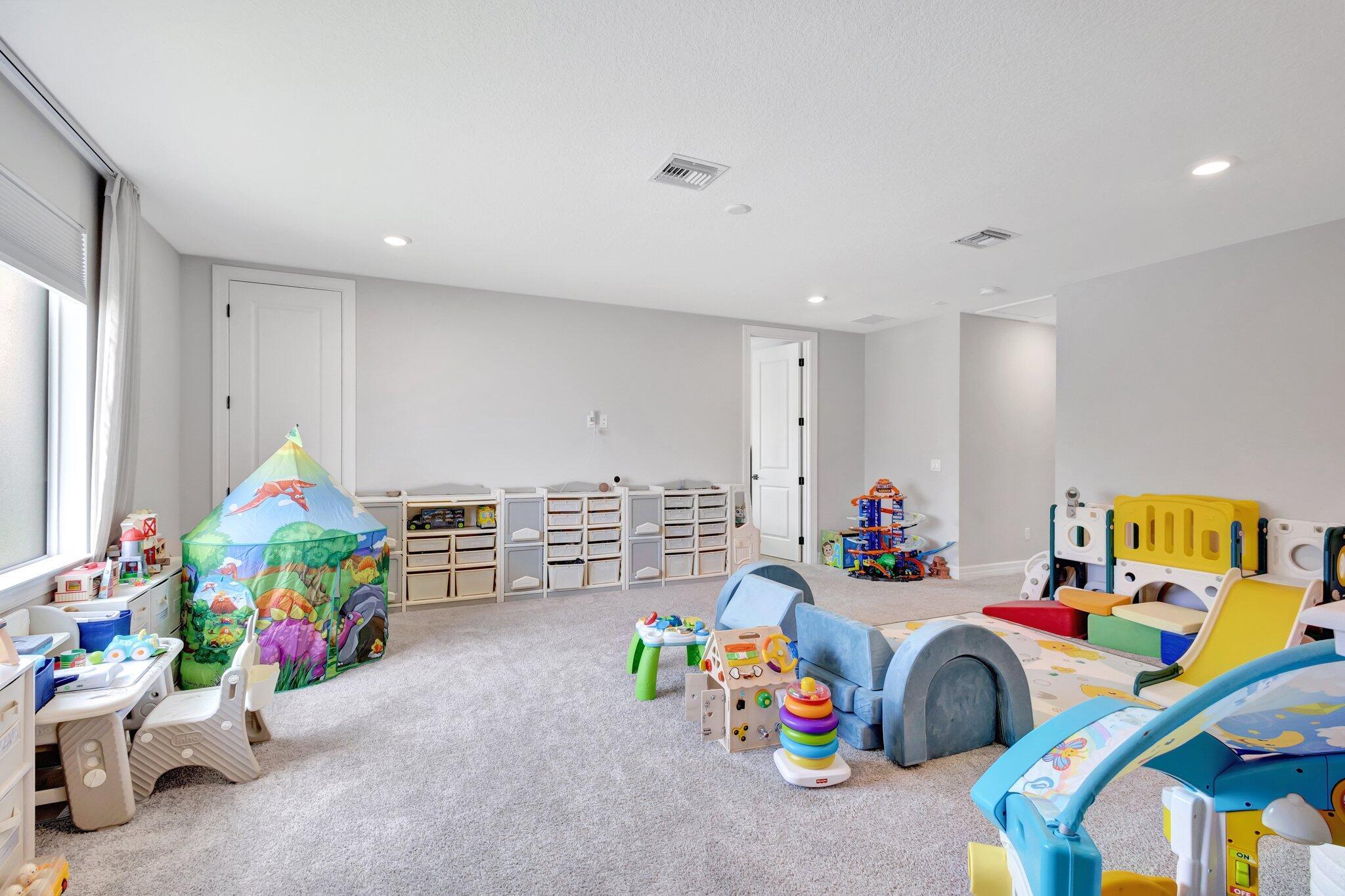 5322 Yellow Water Lily Court