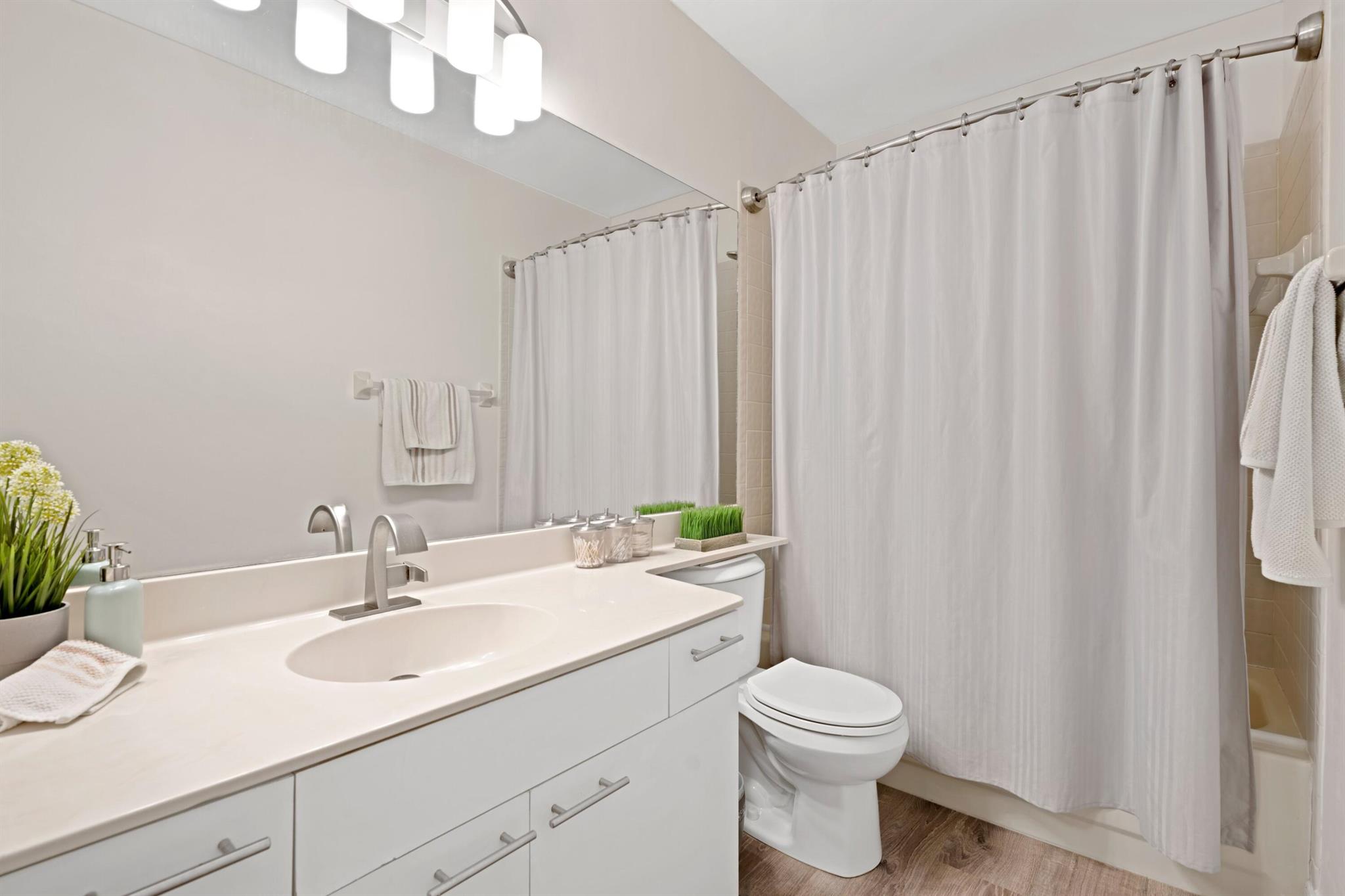 4300 NW 30th Street 142