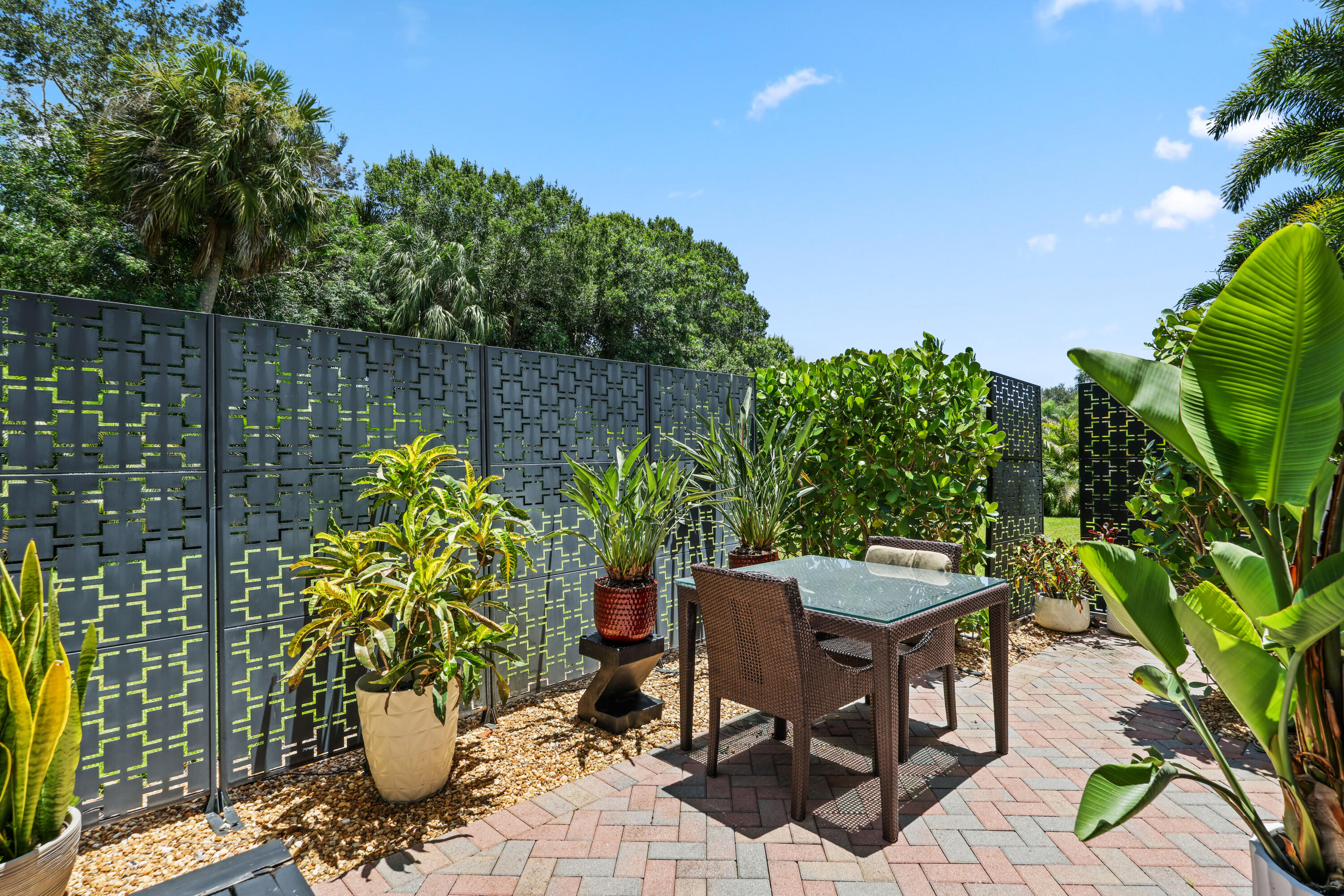 9341 Nugent Trail