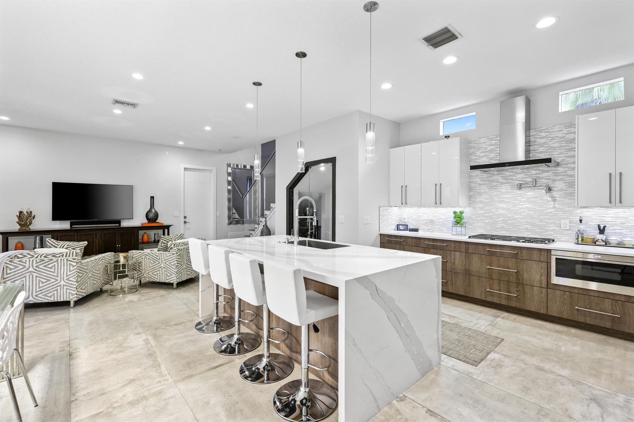 9341 Nugent Trail