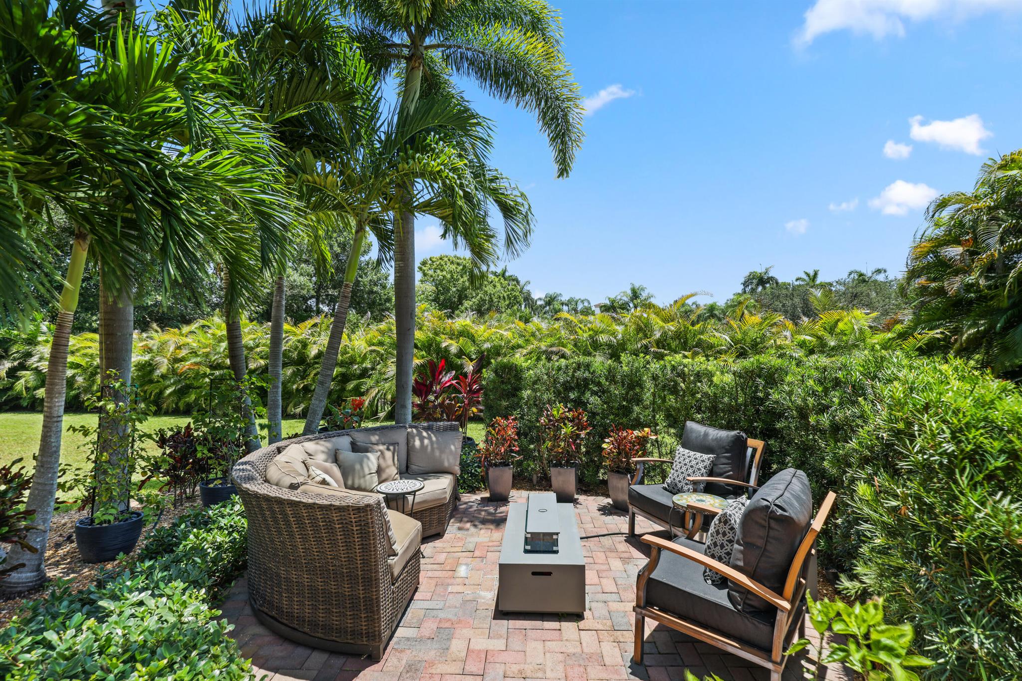 9341 Nugent Trail