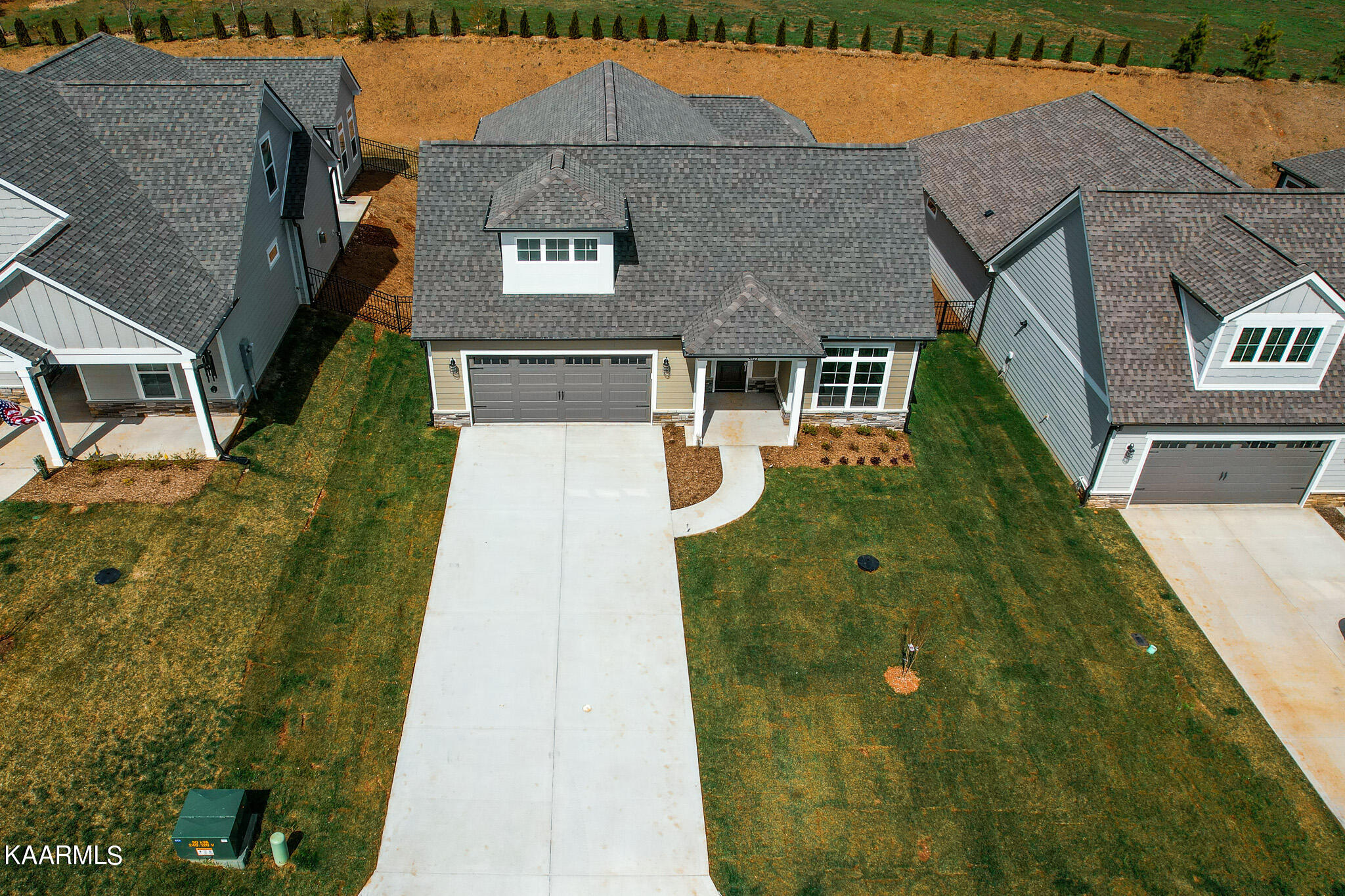 405 Sycamore Place