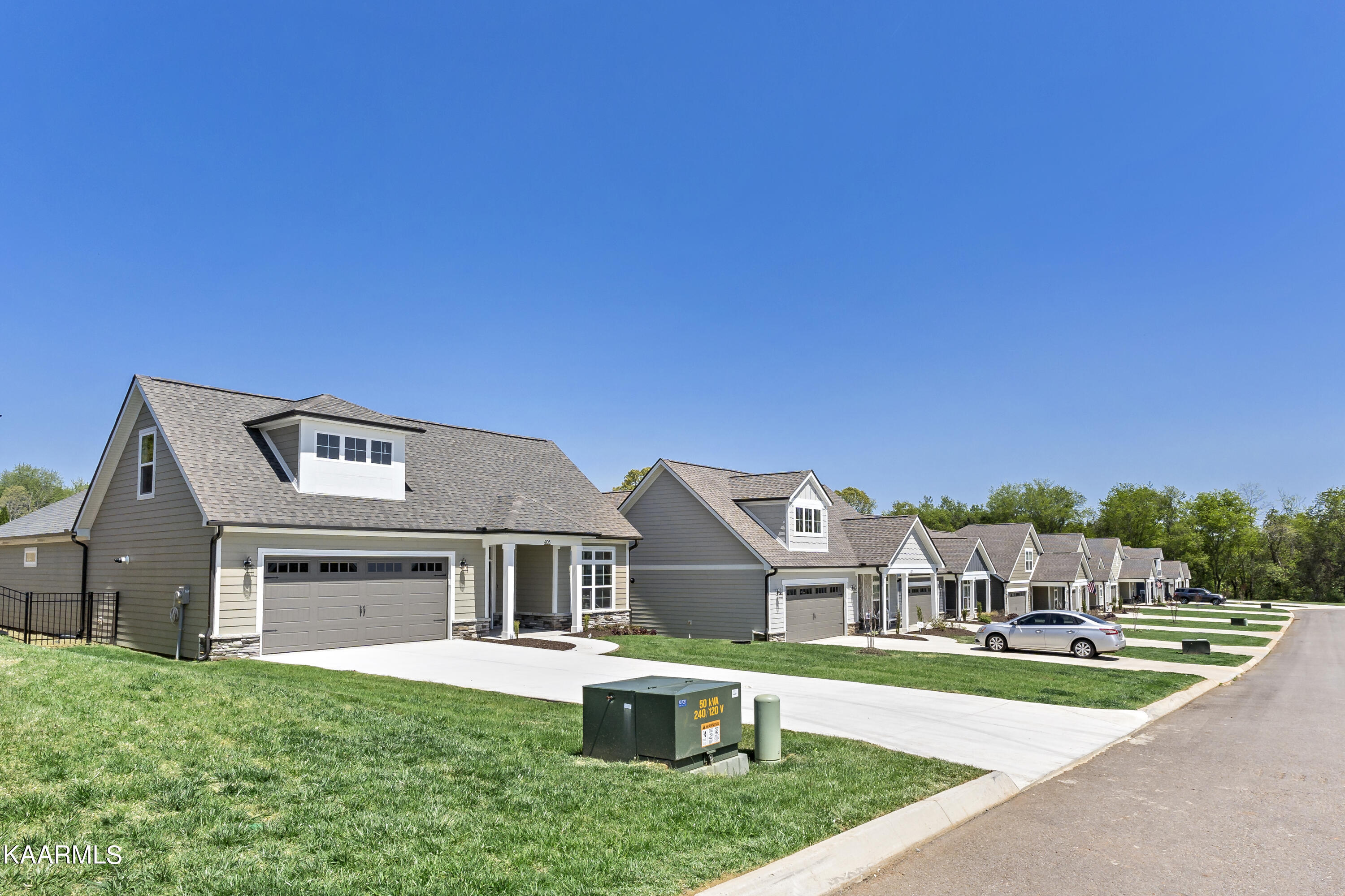 405 Sycamore Place