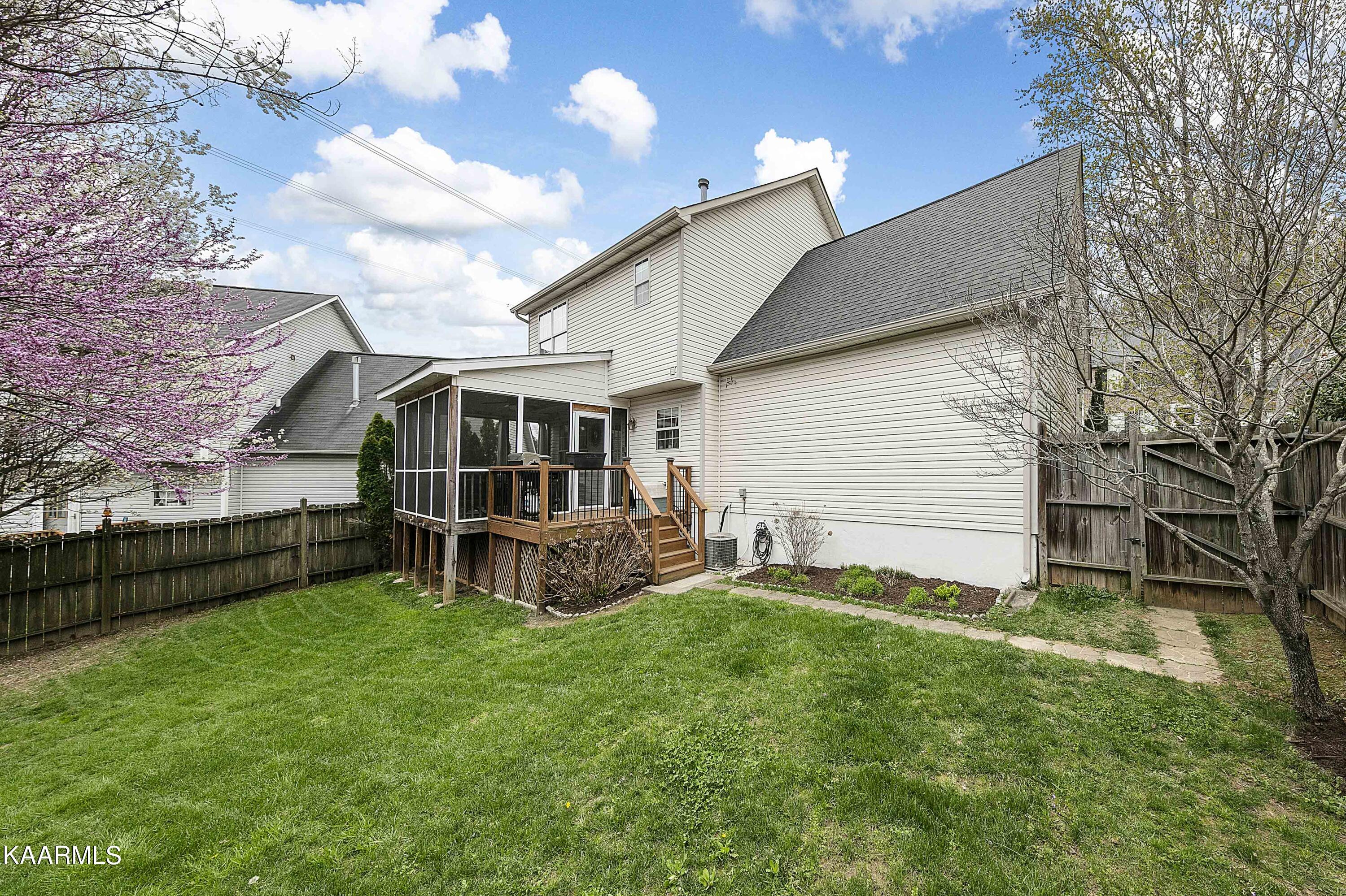 8922 Natures Pond Way