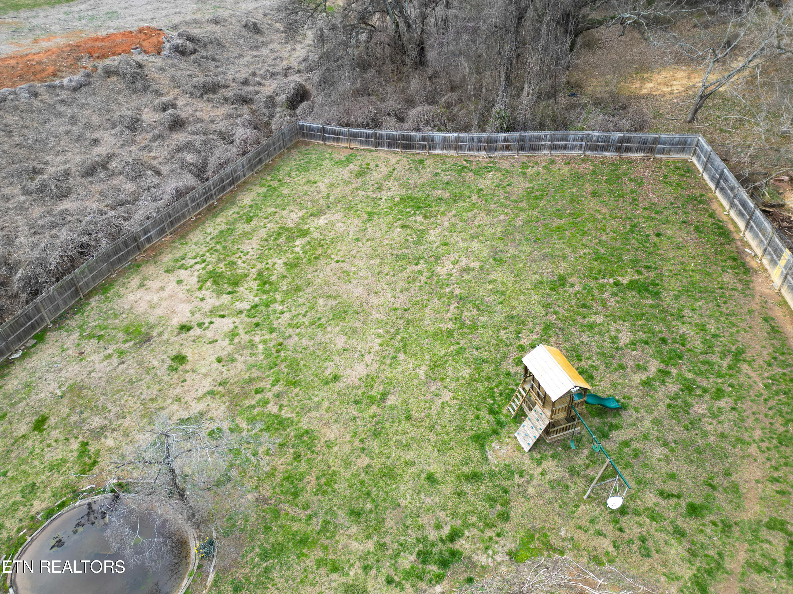 104 Hillside Rd