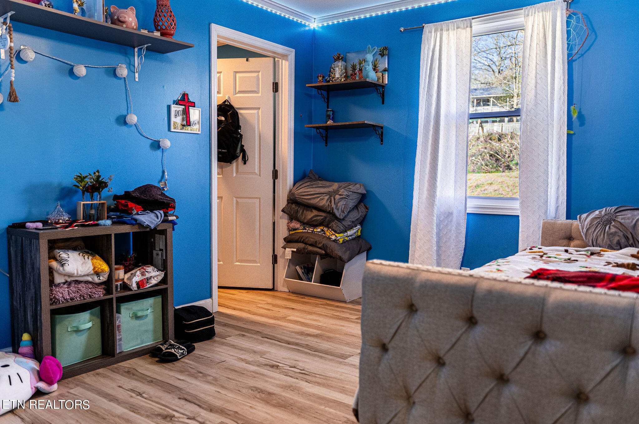 104 Hillside Rd