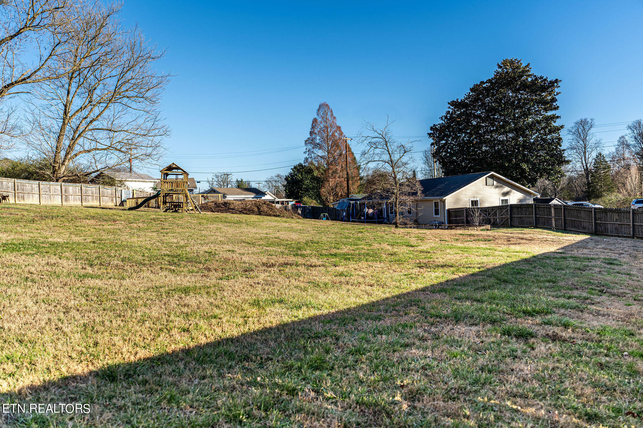 104 Hillside Rd